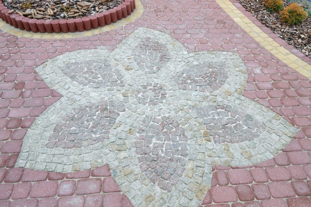 Mozaika z kostki brukowej i granitowej